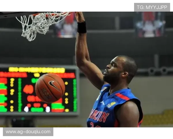 NBA斗球直播app免费提供全场比赛回放，满足不同用户的观赛需求