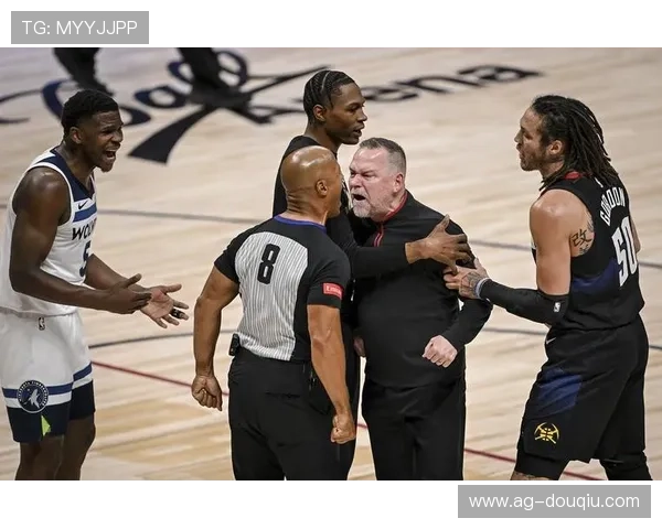 如何在斗球直播NBA官网上找到你喜欢的球队比赛直播资源